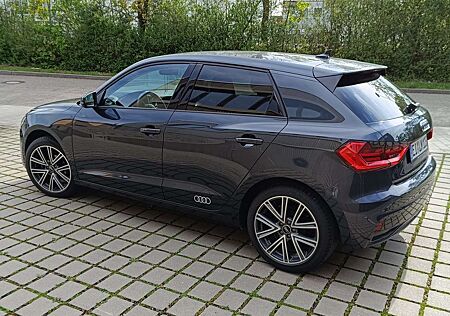 Audi A1 Sportback / advanced 25 TFSI