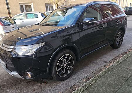 Mitsubishi Outlander ClearTec Instyle 4WD, 7 Sitzer , Automatik