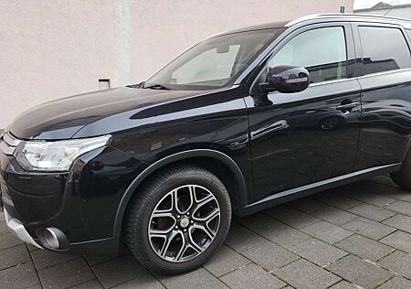 Mitsubishi Outlander ClearTec Instyle 4WD, 7 Sitzer , Automatik
