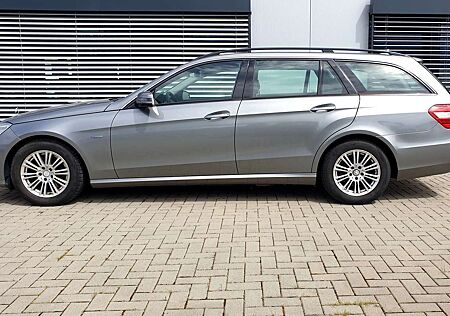 Mercedes-Benz E 220 T CDI DPF BlueEFFICIENCY 7G-TRONIC Elegance