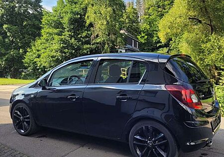 Opel Corsa Color Edition