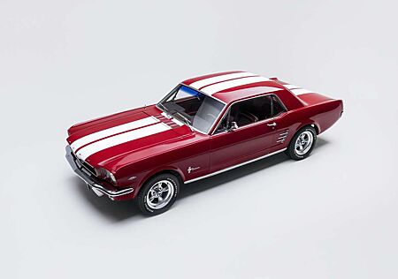Ford Mustang Coupe V8