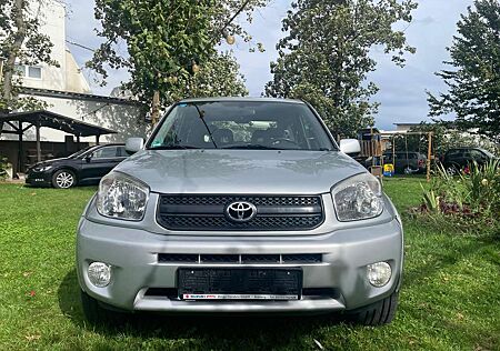 Toyota RAV 4 2.0 VVT-i 4x4 Automatik