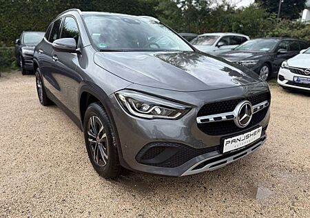 Mercedes-Benz GLA 180 GLA180d Aut Widescreen LED Navi Leder Kamera