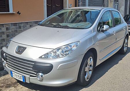 Peugeot 307 2006 5p 1.6 hdi 16v XS 110cv fap