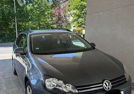 VW Golf Volkswagen 1.6 TDI DPF Comfortline