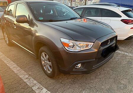 Mitsubishi ASX Invite 4WD