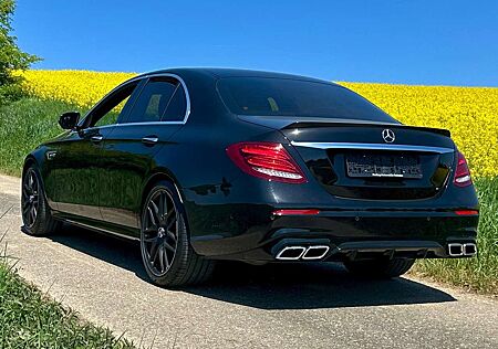 Mercedes-Benz E 63 AMG 6000km*no OPF+Perf.AGA*Service Neu*MB100*67.899net