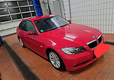 BMW 320i 320