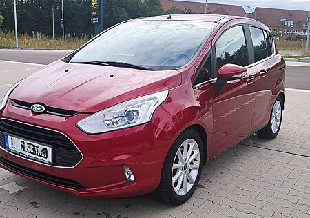 Ford B-Max 1.0 EcoBoost Titanium
