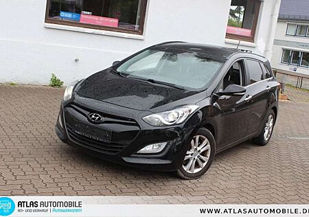 Hyundai i30 cw 1,6 CRDI Style Aut LEDER=NAVI=XENON=KAMER