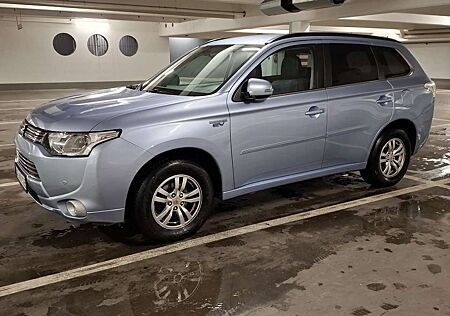 Mitsubishi Outlander 2.0 4WD Plug-In Hybrid