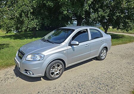 Chevrolet Aveo 1.4 16V LT TÜV neu!
