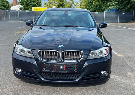 BMW 325i 325 xDrive 1.Hand / Scheckheft/Autom./sitzheizung