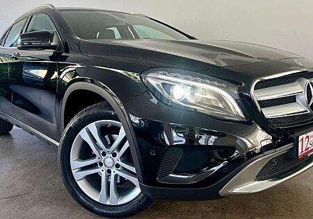 Mercedes-Benz GLA 180 Automatik,Xenon,Navi,Temp,2xPDC,Klima,