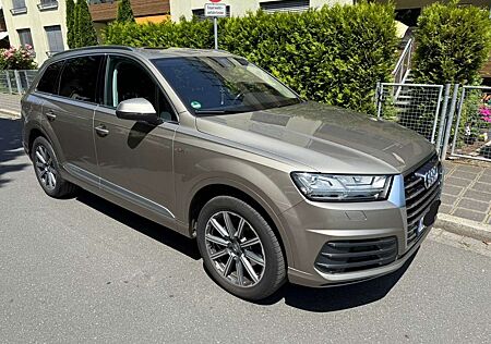 Audi Q7 3.0 TDI quattro tiptronic