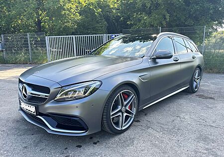Mercedes-Benz C 63 AMG AMG C63S 280 km/h Leder Designo Performance Pano