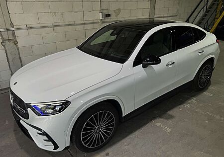 Mercedes-Benz GLC 300 d 4M Cp. AMG*PREMIUM PLUS*AHK*20 ZOLL*