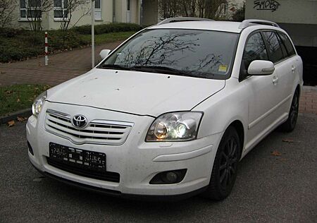 Toyota Avensis AvensisCombi 2.2 D-4D Executive/KLIMA/ALU/XENONAHK