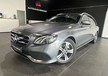 Mercedes-Benz E 220 T-Modell d/Kamera+Ahk+Leder+Navi+Led