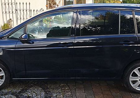 VW Touran Volkswagen 1.5 TSI OPF DSG ACTIVE