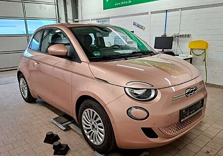 Fiat 500E 3+1 42 kWh 320 Km Reichweite Navi - Klima