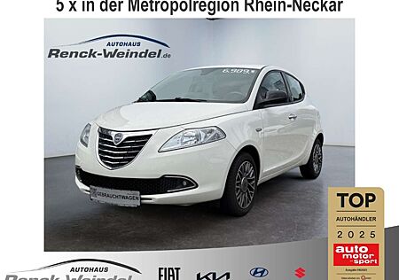 Lancia Ypsilon Gold 1.2 PDC Berganfahrass. Alu Klima el.SP Spieg.