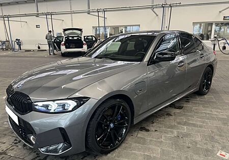 BMW 330e 330 Aut. M Sport