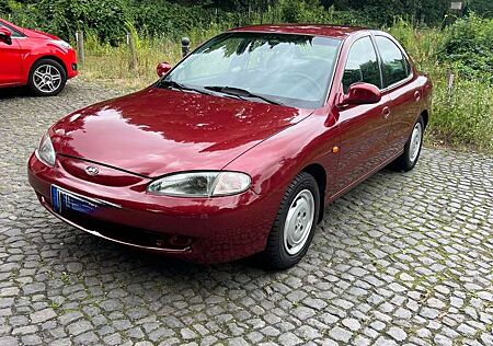 Hyundai Lantra 1.6i GLS