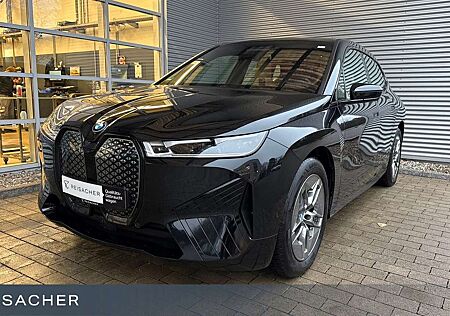 BMW iX xDrive50 Sportpaket Navi AHK ACC HUD 360°