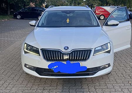 Skoda Superb Combi 1.6 TDI DSG Active