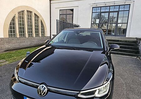 VW Golf Volkswagen 8 VIII 2.0 TDI Active Sonderm., 2022, 4 WR
