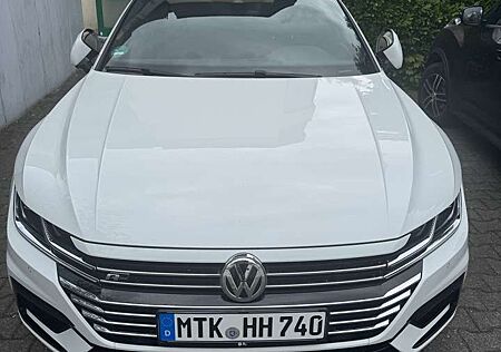 VW Arteon Volkswagen R-Line