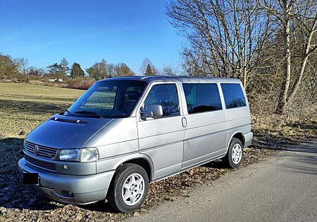 VW T4 Multivan Volkswagen T4/MULTIVAN/CARAVELLE VR6 7DC UL3 Autm.