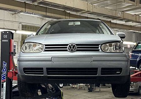 VW Golf Volkswagen 1.4 Pacific