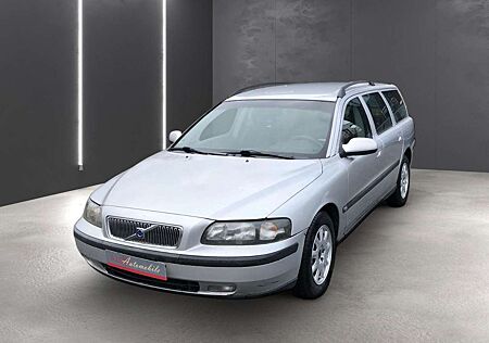Volvo V70 2.4