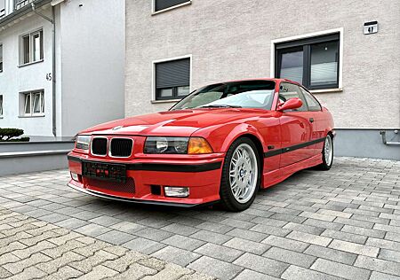 BMW M3 Coupe BRD Schalter H-Kennzeichen Mugellorot Rain