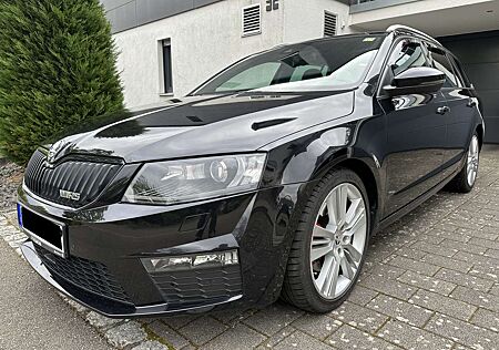 Skoda Octavia 2.0 TDI RS DSG PANO/AHK/STDHZ/ZR-KIT neu