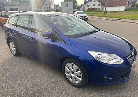 Ford Focus +Garantie Klima Freisprechan. TÜV+Service NEU
