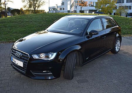 Audi A3 1.6 TDI Sportback (clean diesel)Attraction