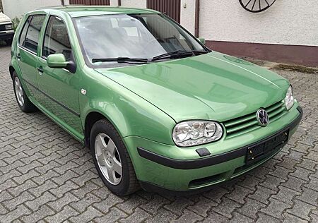 VW Golf Volkswagen 2.0 Klima ohne TÜV mit Mängeln