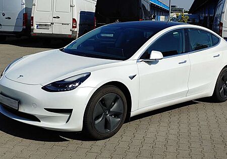 Tesla Model 3 Standard Reichweite Plus Hinterradantrieb