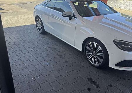 Mercedes-Benz E 200 Coupe 9G-TRONIC Avantgarde