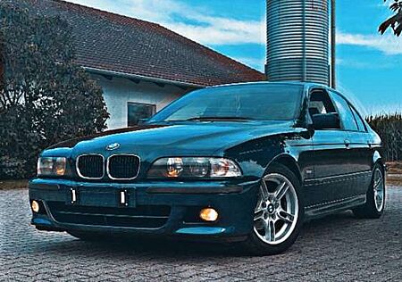 BMW 523i 523