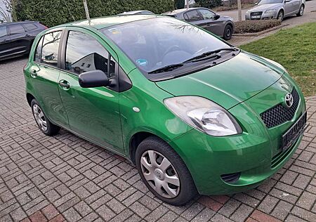 Toyota Yaris 1.0 VVT-i