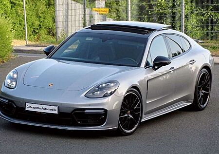 Porsche Panamera 4S