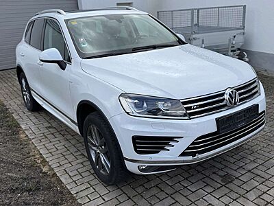 Volkswagen Touareg V6 TDI "R-LINE"BMT TerrainTech Luft Pano Alcantara