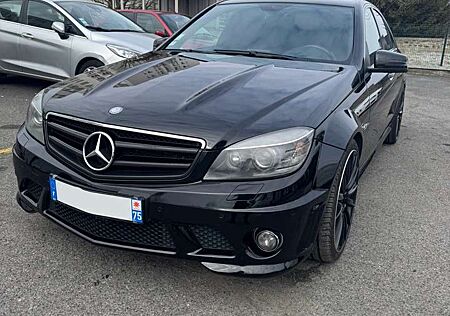 Mercedes-Benz C 63 AMG V8 atmosphérique 6.2L – 457 ch 27,500€