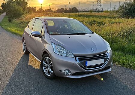 Peugeot 208 Diesel | Automatik | NAVI | SHZ | Allw.