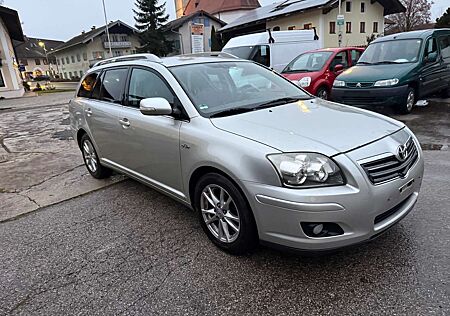 Toyota Avensis 2.2 D-CAT Sol